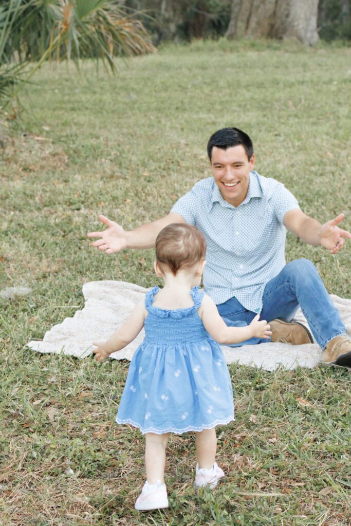 Lifestyle family photo of dad and daughter